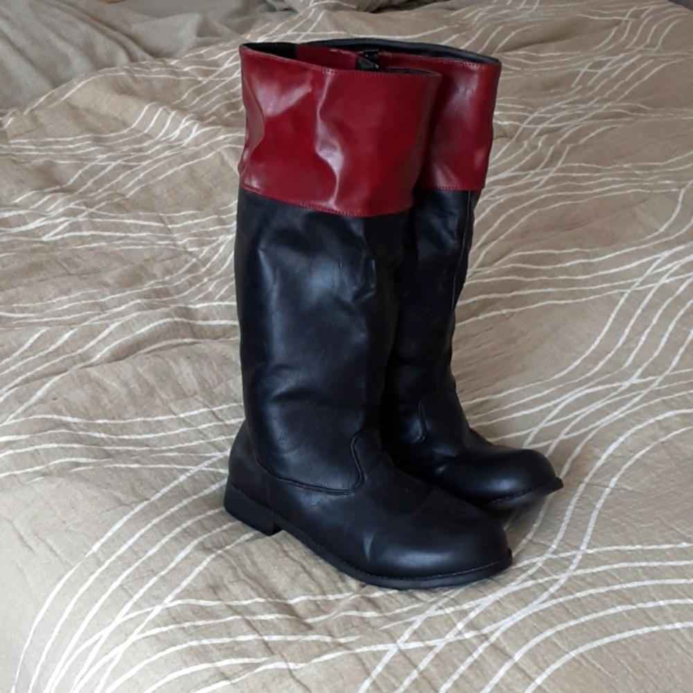 Wide Calf Boots Black with Red